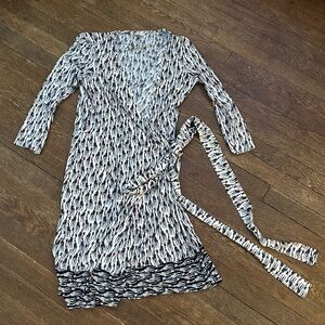 Adorable Giraffe 🦒 Wrap Dress